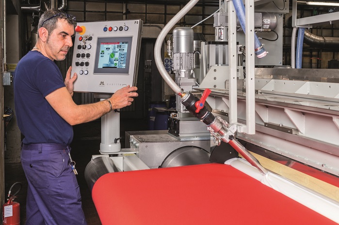 The flexible texCoat unit aims to allow the company to carry out both knife over air and knife over roller coating based on simple and user-friendly PLC techniques. © A. Monforts Textilmaschinen GmbH & Co. KG/ Tessitura Oreste Mariani Spa